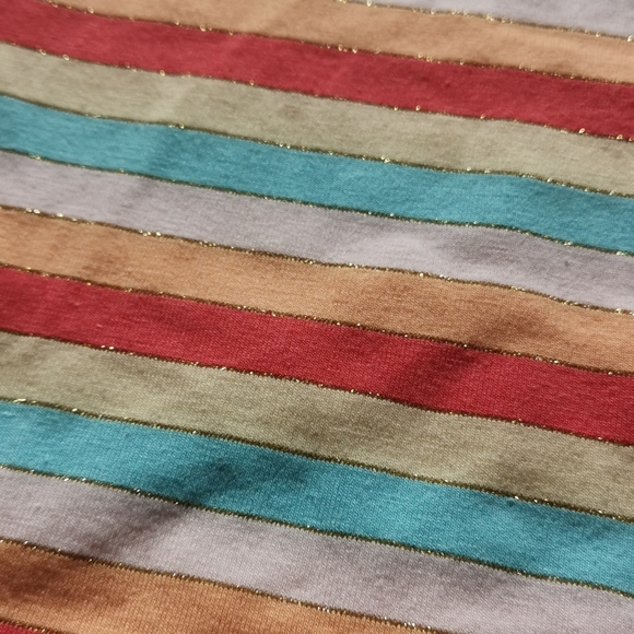 NWOT Short sleeve top ruched sleeves - Picture 3 of 3